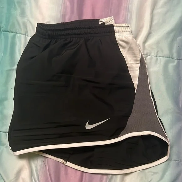 XL black Nike athletic shorts with drawstring and built in underwear